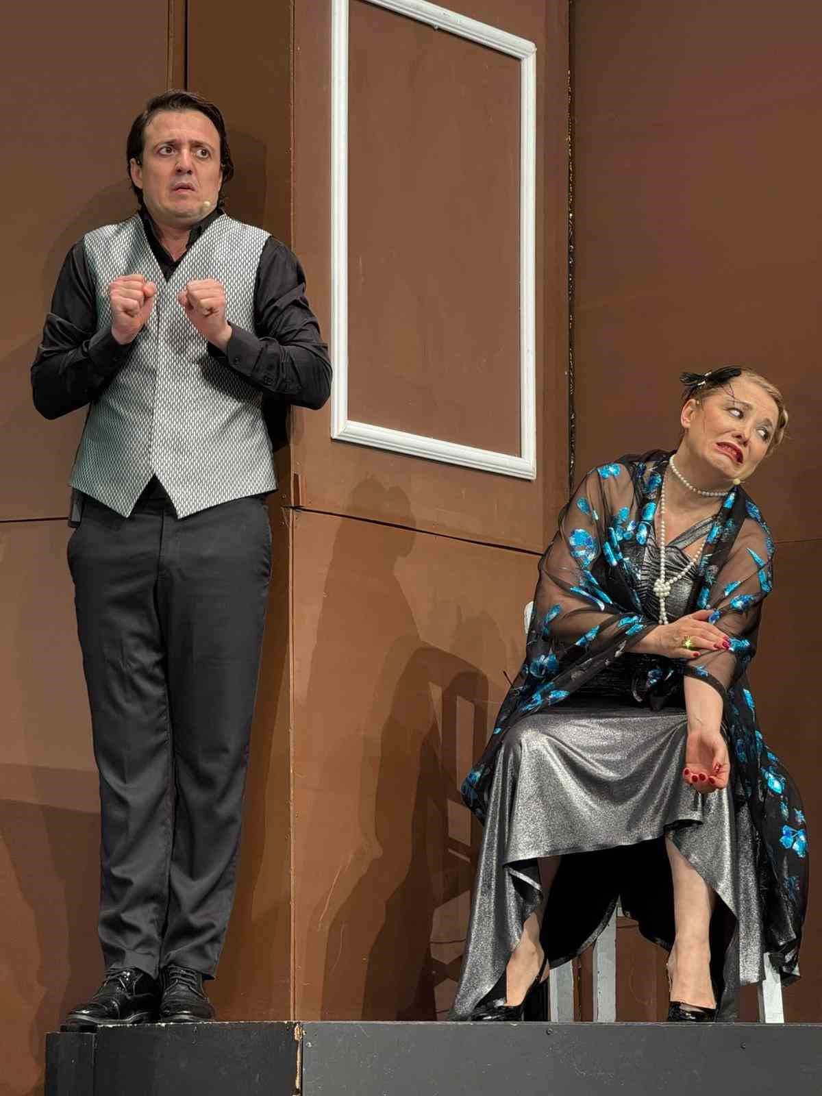 Efsane müzikal ’Hisseli Harikalar Kumpanyası’na İzmir’de yoğun ilgi