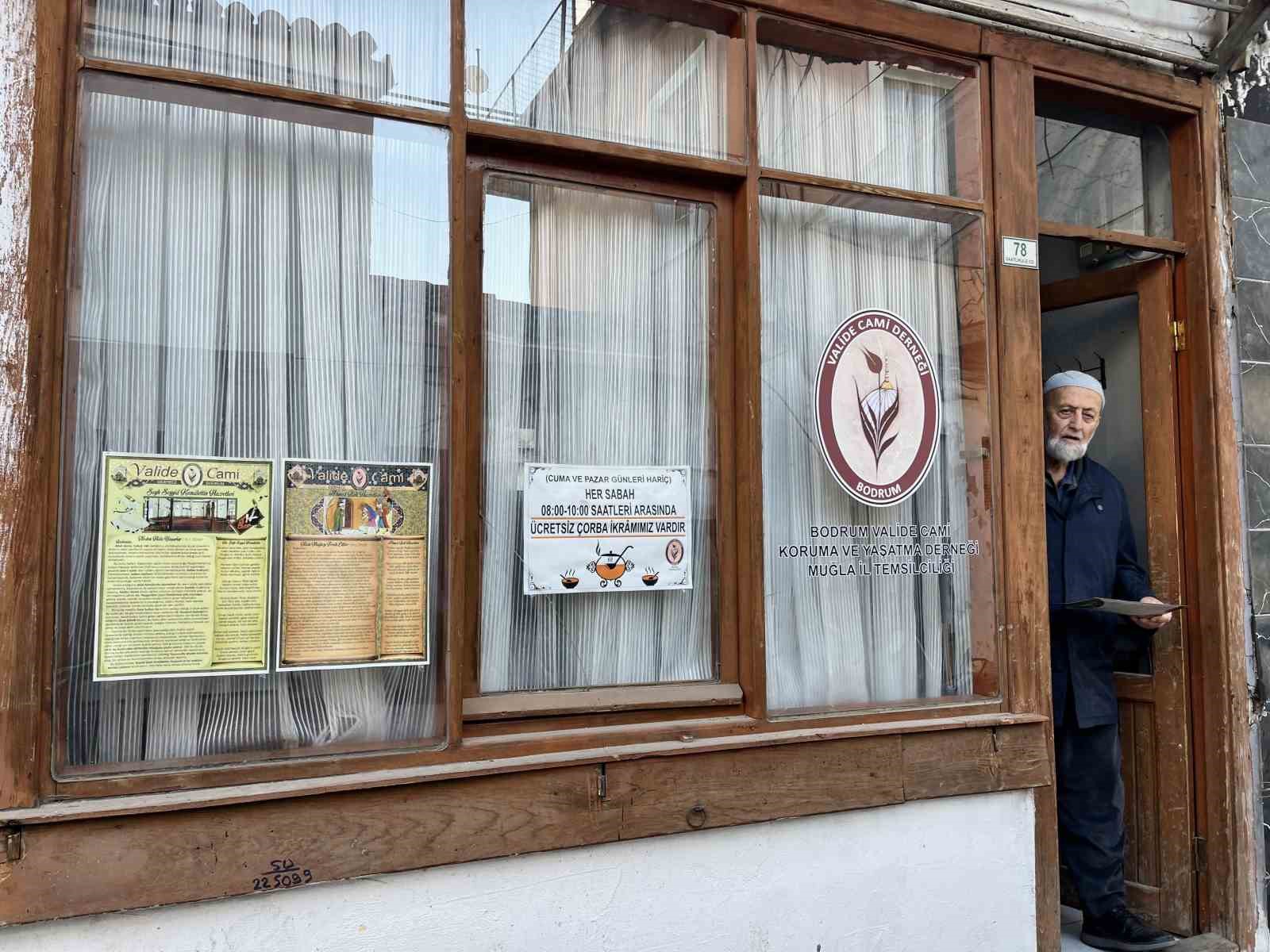 Menteşe’de haftanın 5 günü sıcak çorba ikramı