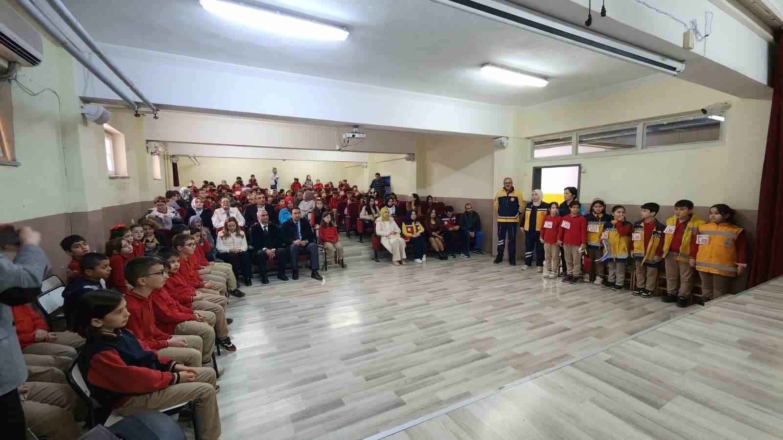 "Sağlıklı Çocuk, Sağlıklı Gelecek" programı Karabük’te öğrencilerle buluştu