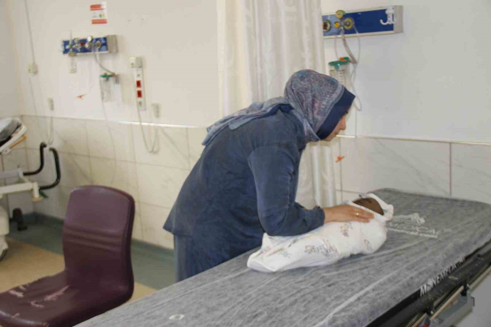 Hastane acilindeki tatbikat gerçeğini aratmadı: Hasta ve yakınları usta oyunculara taş çıkardı