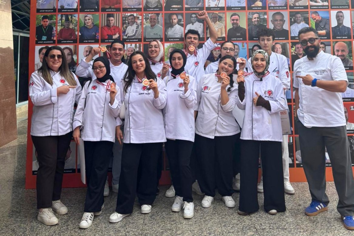 Kastamonu Üniversitesi öğrencileri, GastroAntalya’dan madalyalarla döndü