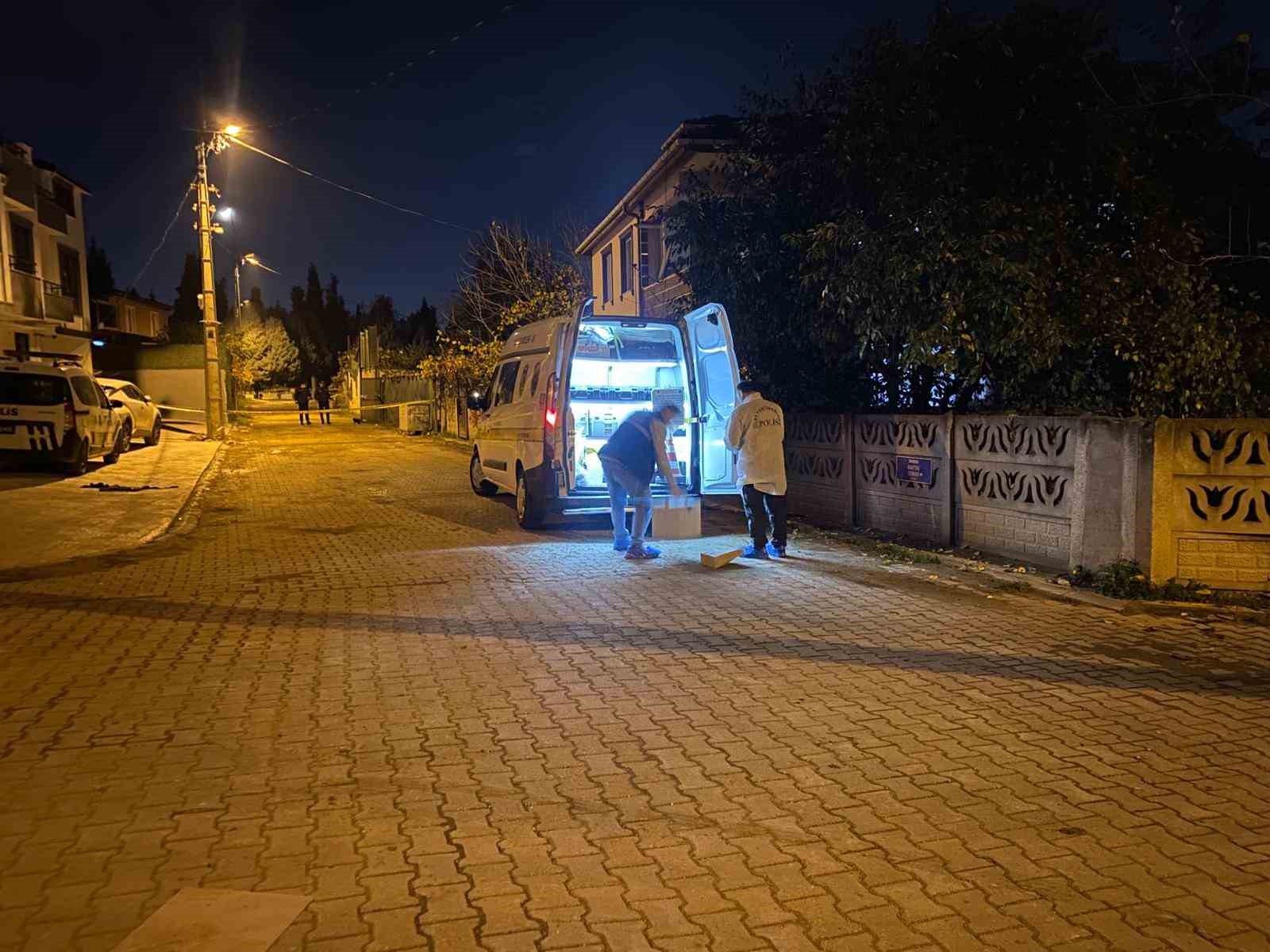 Çamaşırhanede bıçaklı kavga: 1 ölü, 1 yaralı
