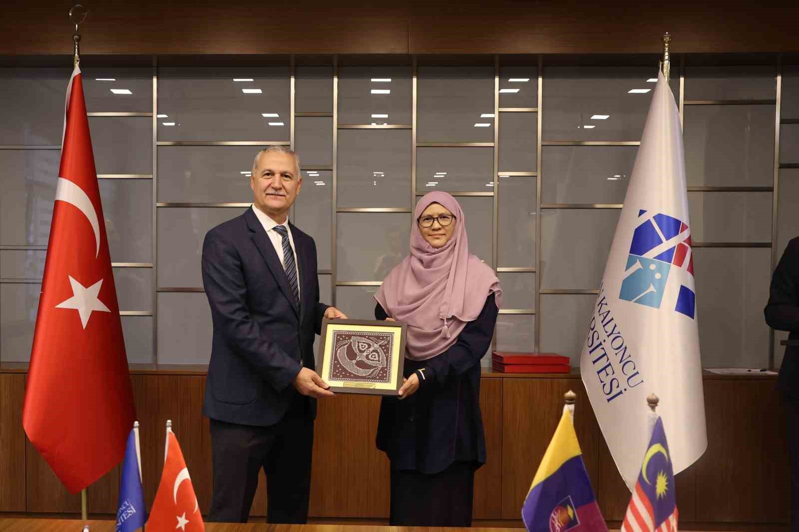 HKÜ ile Malezya MARA Teknoloji Üniversitesi arasında iş birliği protokolü imzalandı