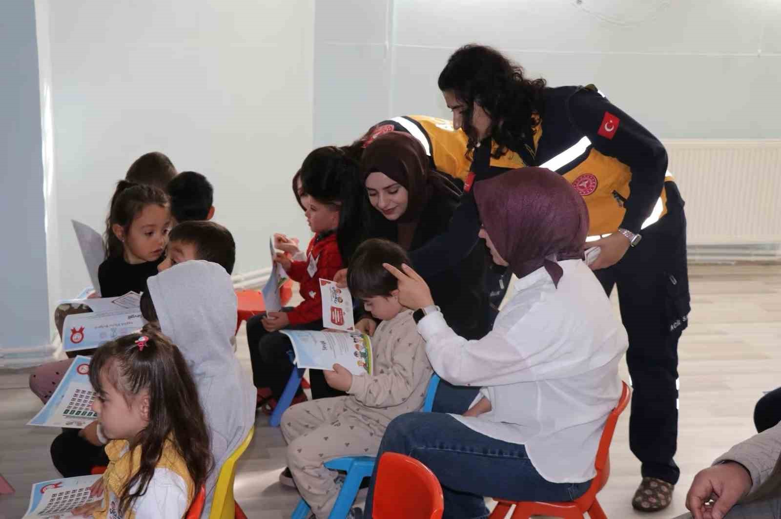 Aydıntepe’de öğrencilere ‘Sağlıklı Çocuk Sağlıklı Gelecek’ Projesi kapsamında eğitim verildi

