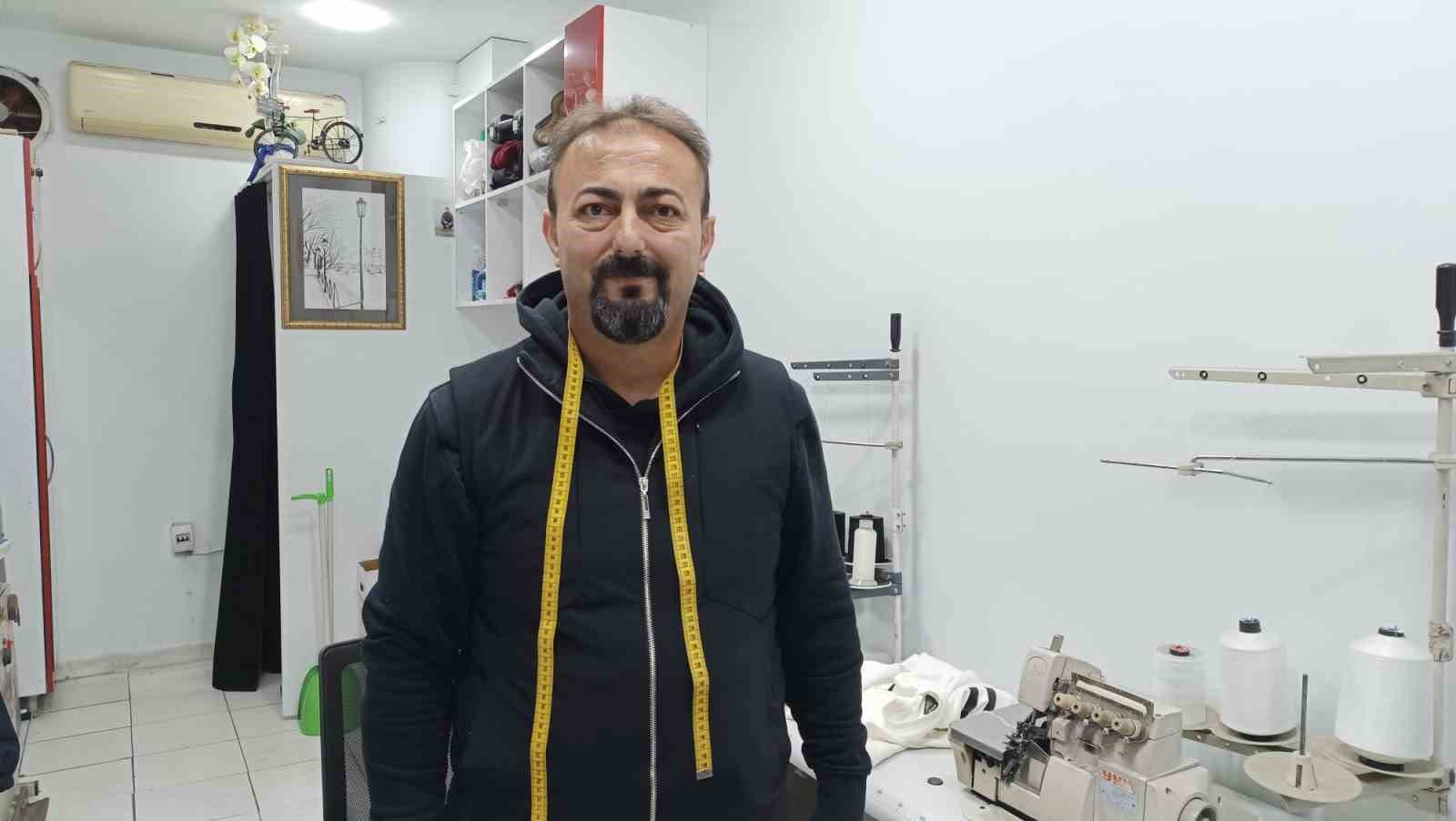 Batmanlı terziden örnek davranış: Yırtık ve sökük okul kıyafetlerini ücretsiz onarıyor