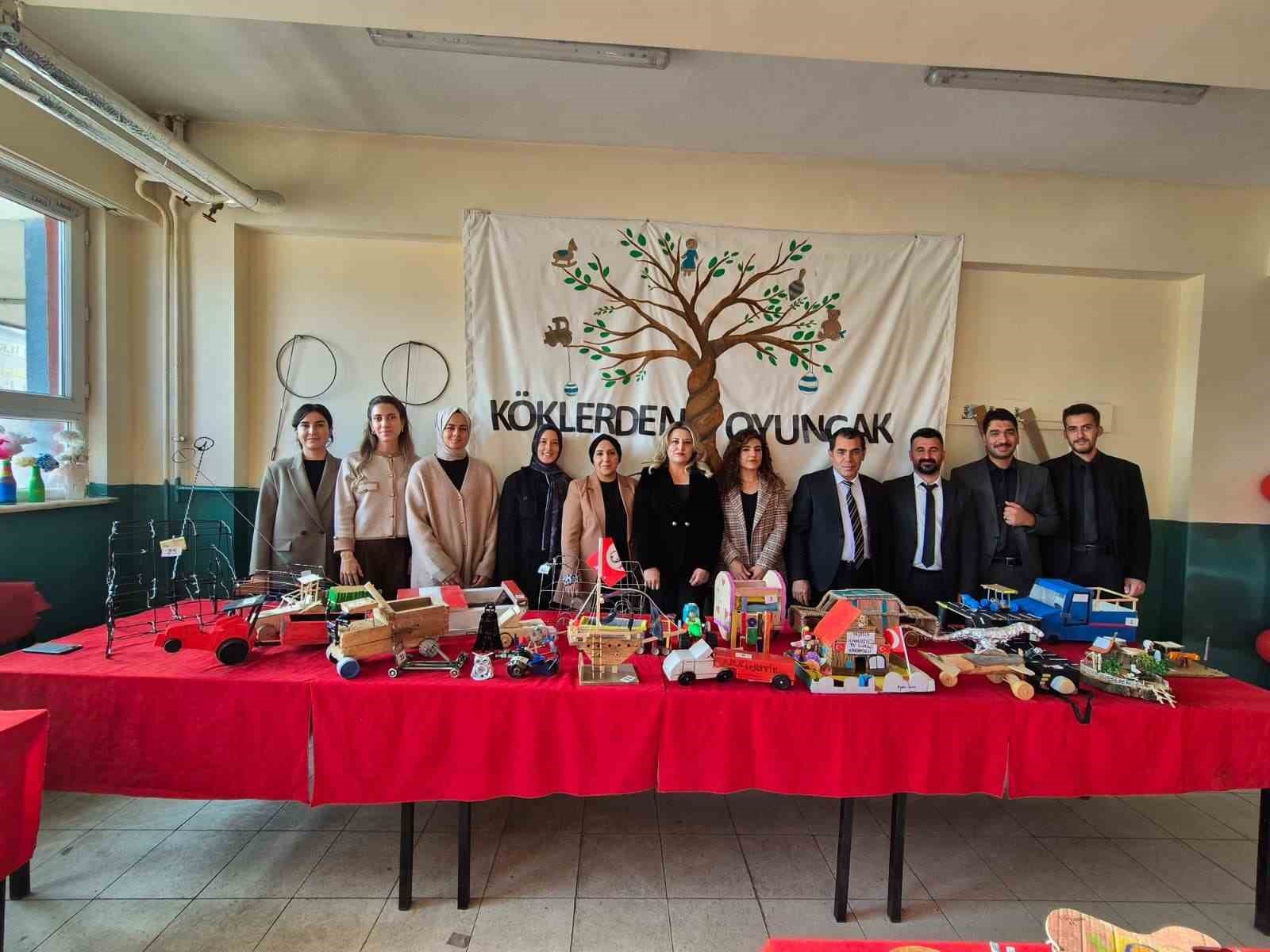 "Köklerden Oyuncak" Projesi Doğanşehir’de hayat buldu
