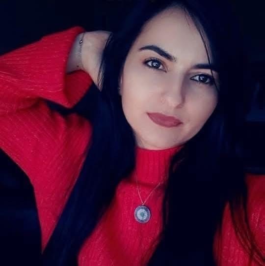 Sokak ortasında öldürülen kadına oğlundan son görev
