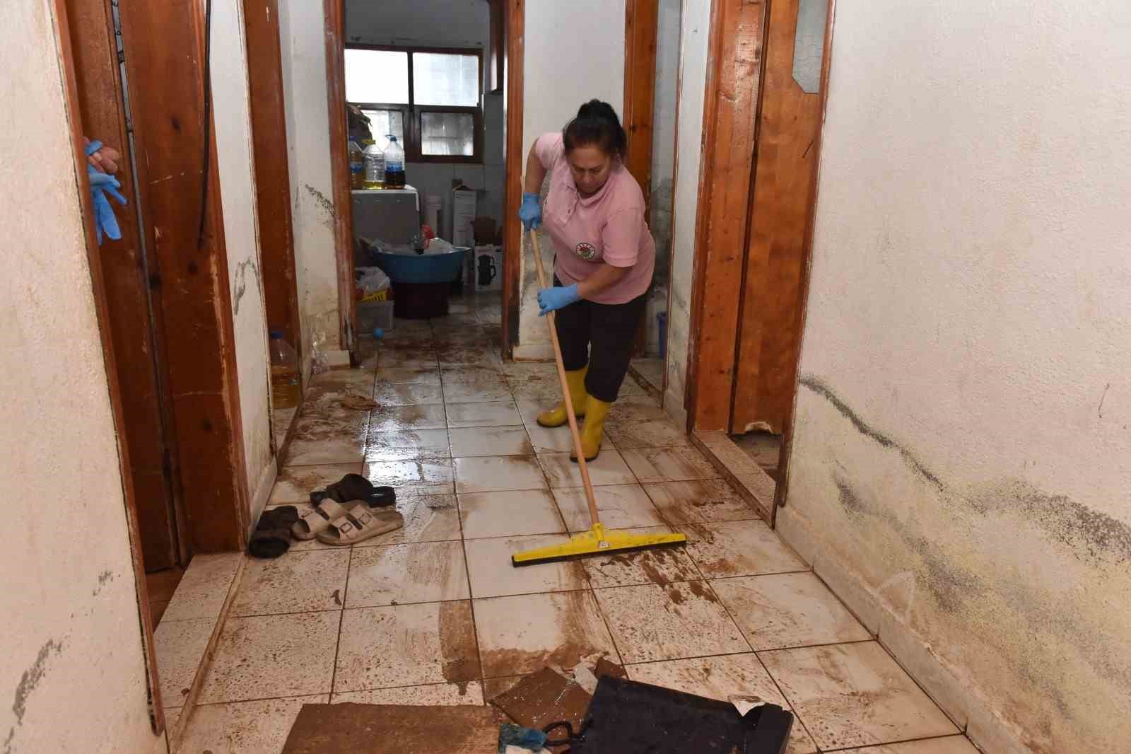 Evi yanan ailenin talebine Başkan Kocagöz’den yardım eli
