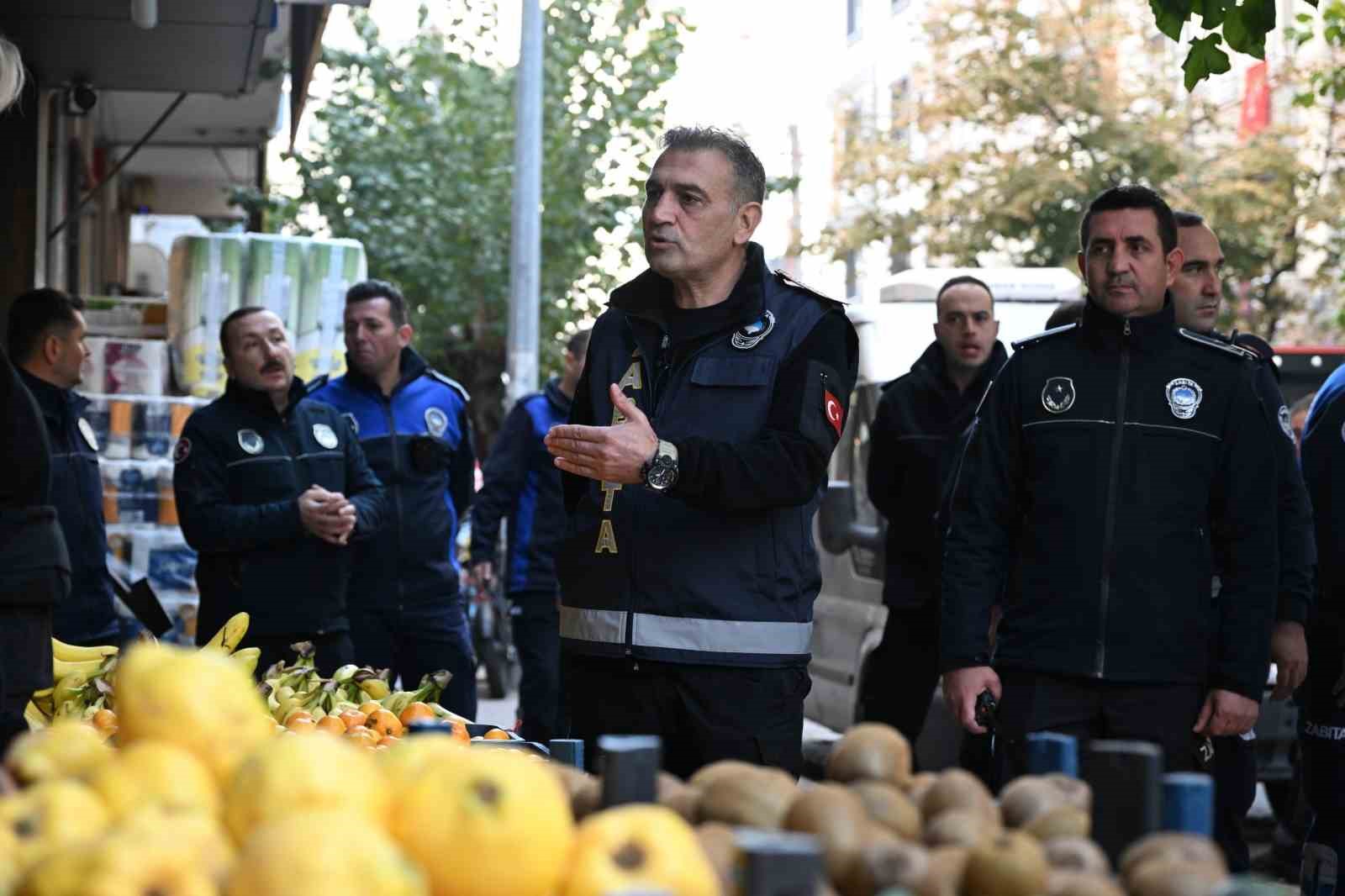 Manisa’da kaldırımlar vatandaşa geri veriliyor