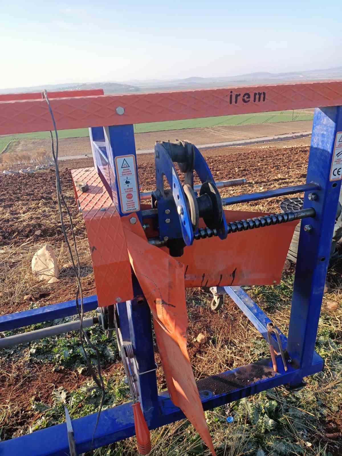 Hortum sarma makinesine kolu sıkışan işçi kurtarıldı