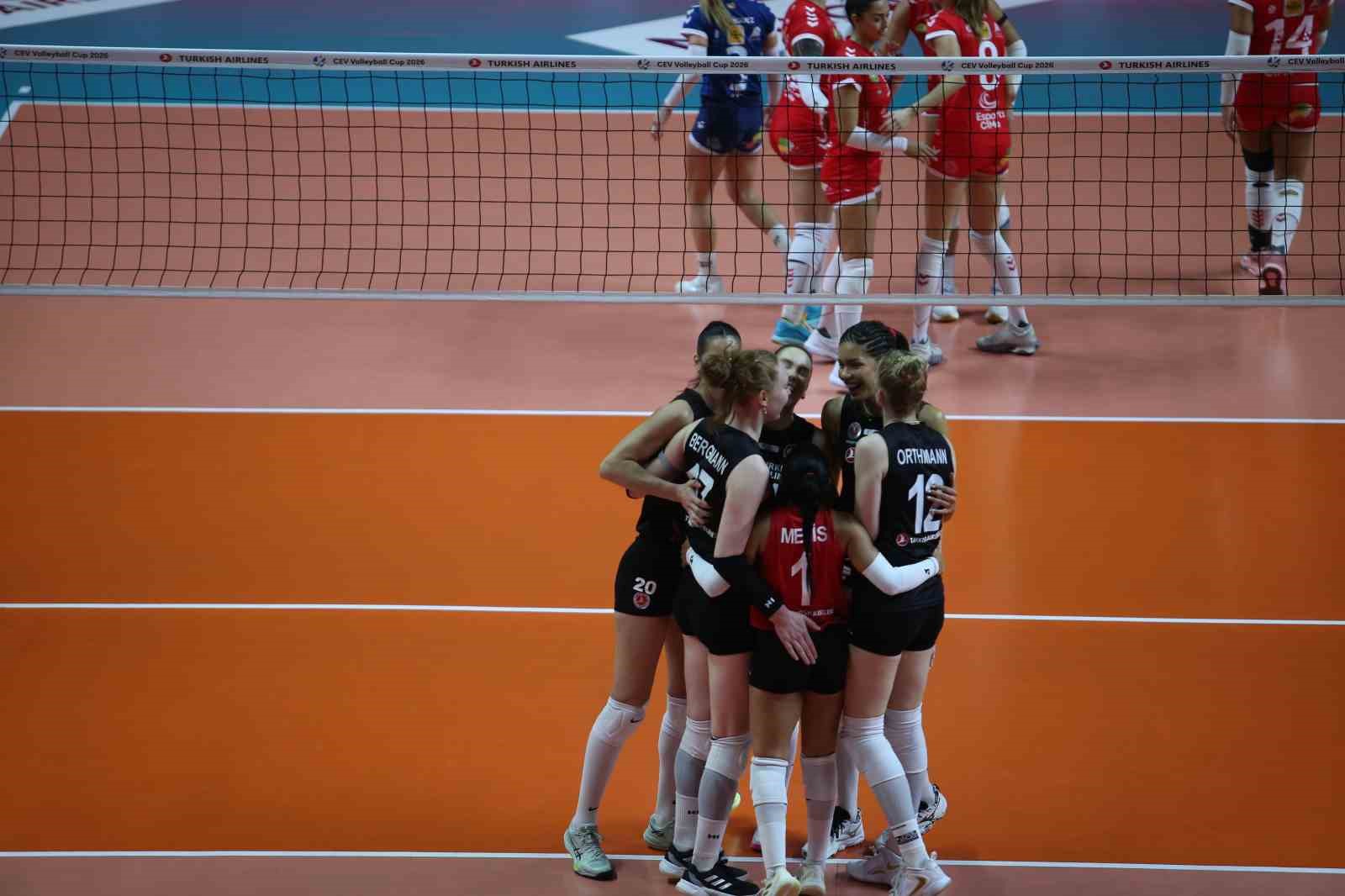 Türk Hava Yolları, Avarca de Menorca’yı 3-1 mağlup etti