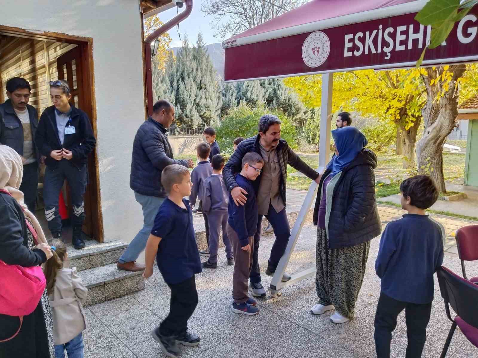Gençlik ve Spor İl Müdürü Kalın, gençlerle bir araya geldi
