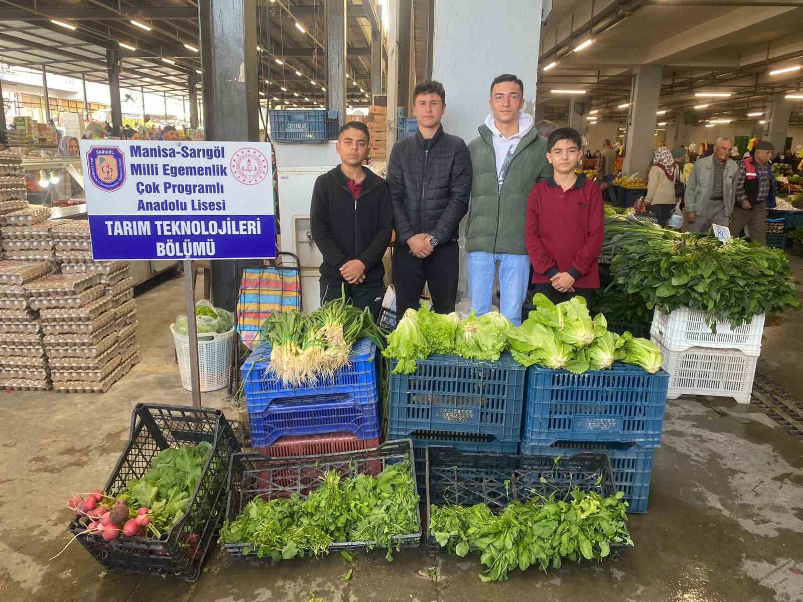 Öğrenciler üretiyor, satıyor; okullarına gelir sağlıyor
