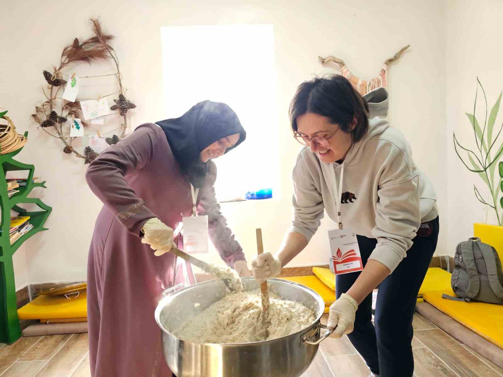 Genç AR-GE Anne-Kız Keşif Kampı
