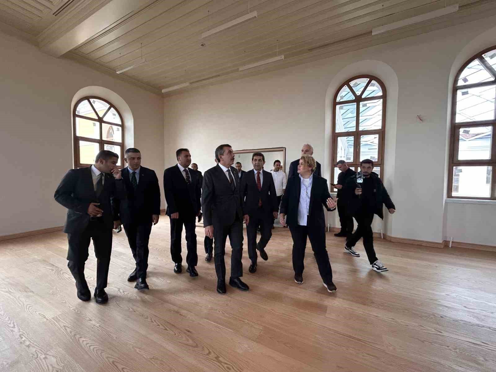 Milli Eğitim Bakanı Yusuf Tekin: "Milli Eğitim Akademeleri yeni takvim yılıyla beraber eğitim öğretime başlayacak"
