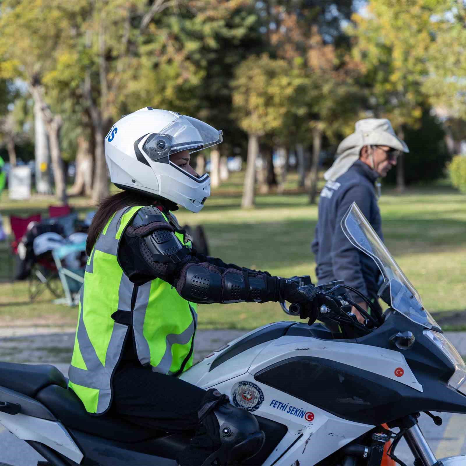 İzmir’de 34 yeni ’Şahin’ göreve hazır

