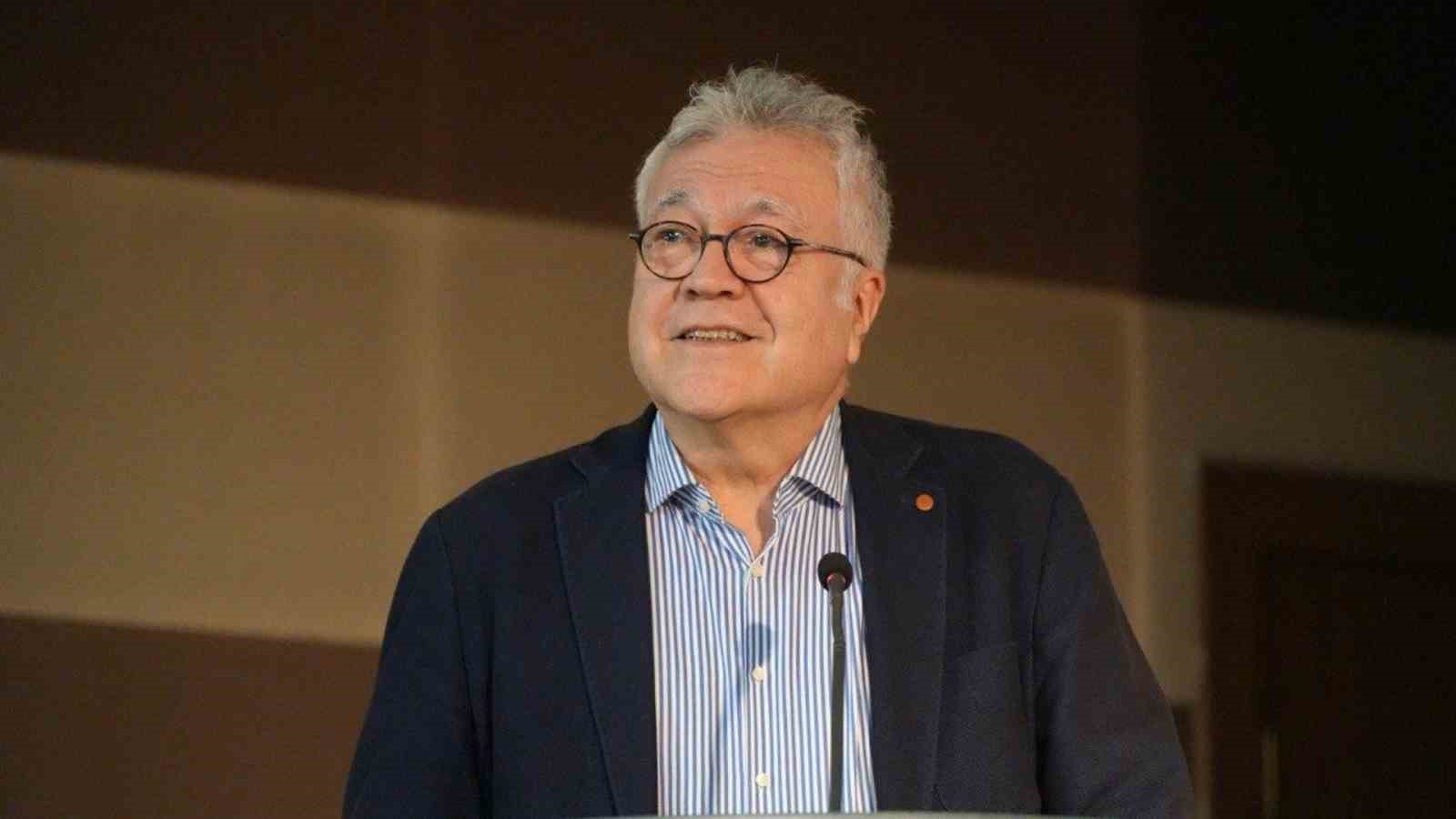 Tayfun Öneş, KBÜ öğrencilerine mesleki tecrübelerini aktardı
