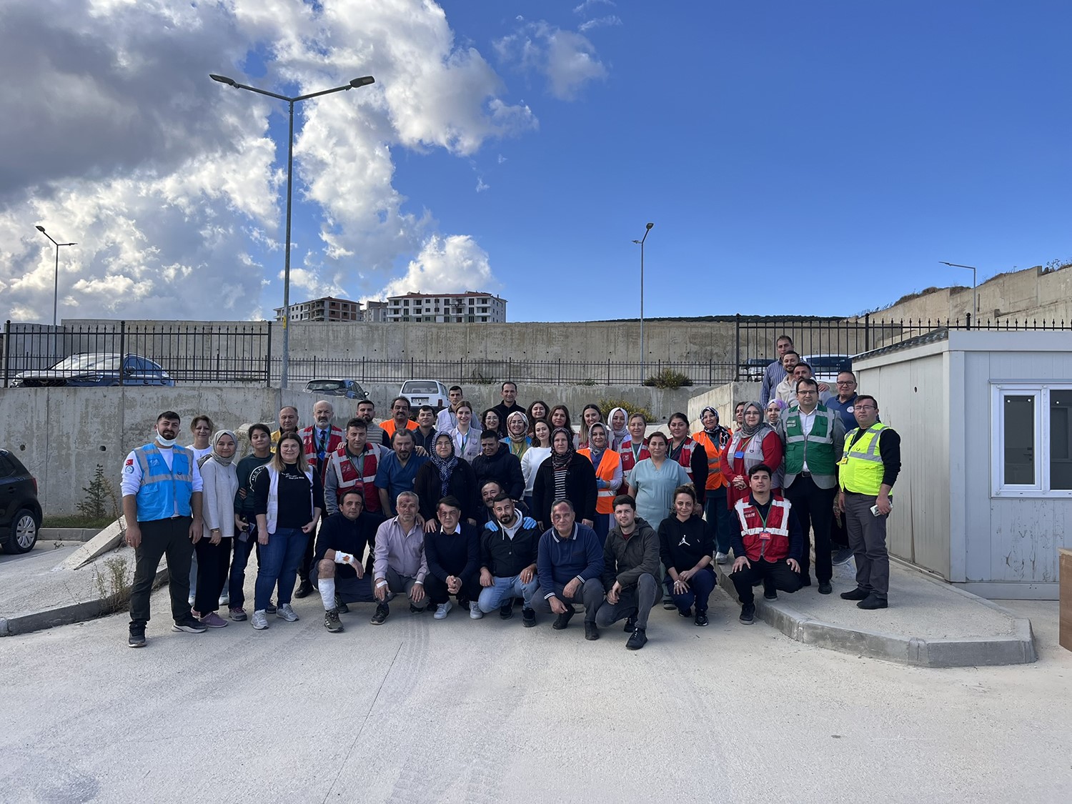 Kula Devlet Hastanesi’nde gerçeğini aratmayan deprem tatbikatı