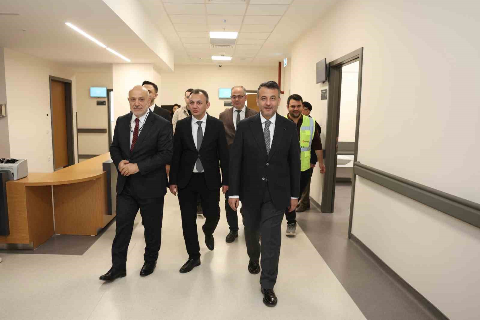 Büyükşehir Belediyesi’nden Samsun’a 100 ambulans
