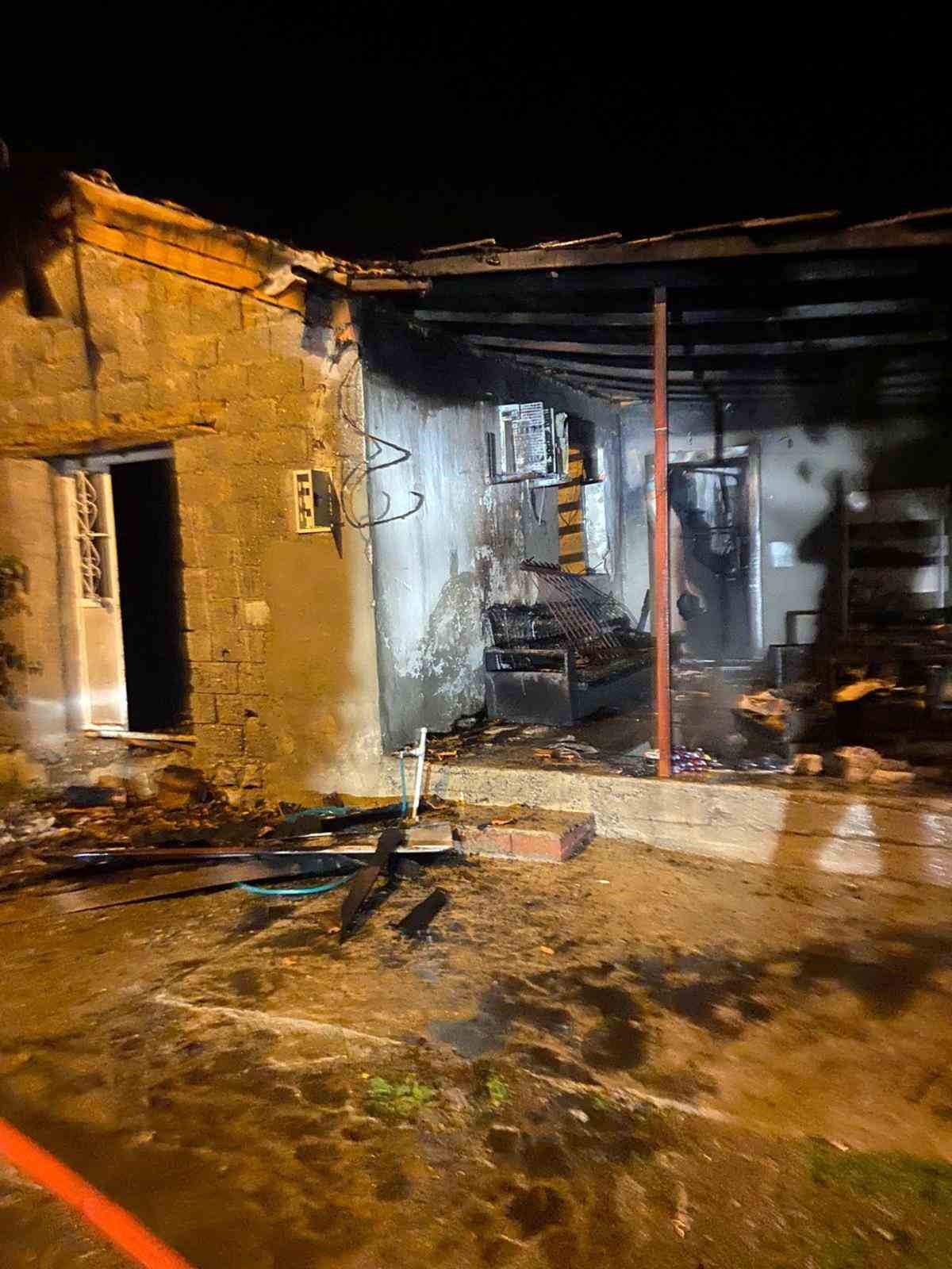 Ortaca Muhtarlar Derneği Başkanından yanan ev için vatandaşlara yardım çağrısı
