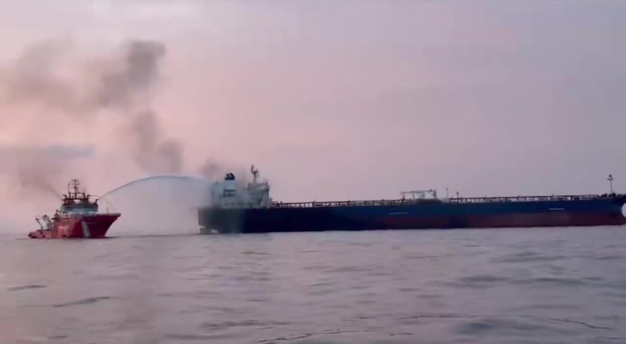 KAIROS gemisindeki yangına müdahale: "Soğutma çalışmaları devam ediyor"
