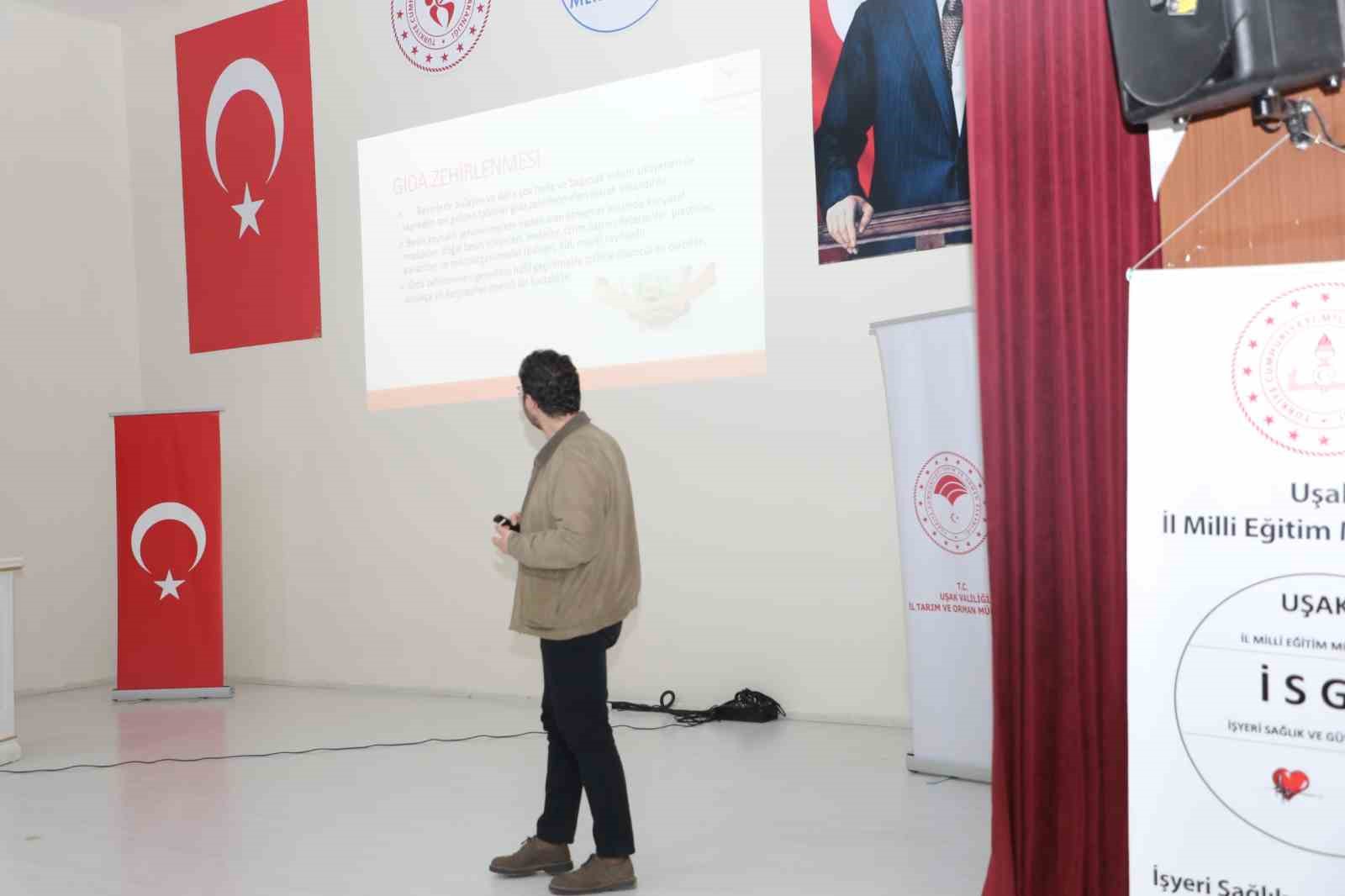 Uşak’ta kantin çalışanlarına hijyen eğitimi verildi
