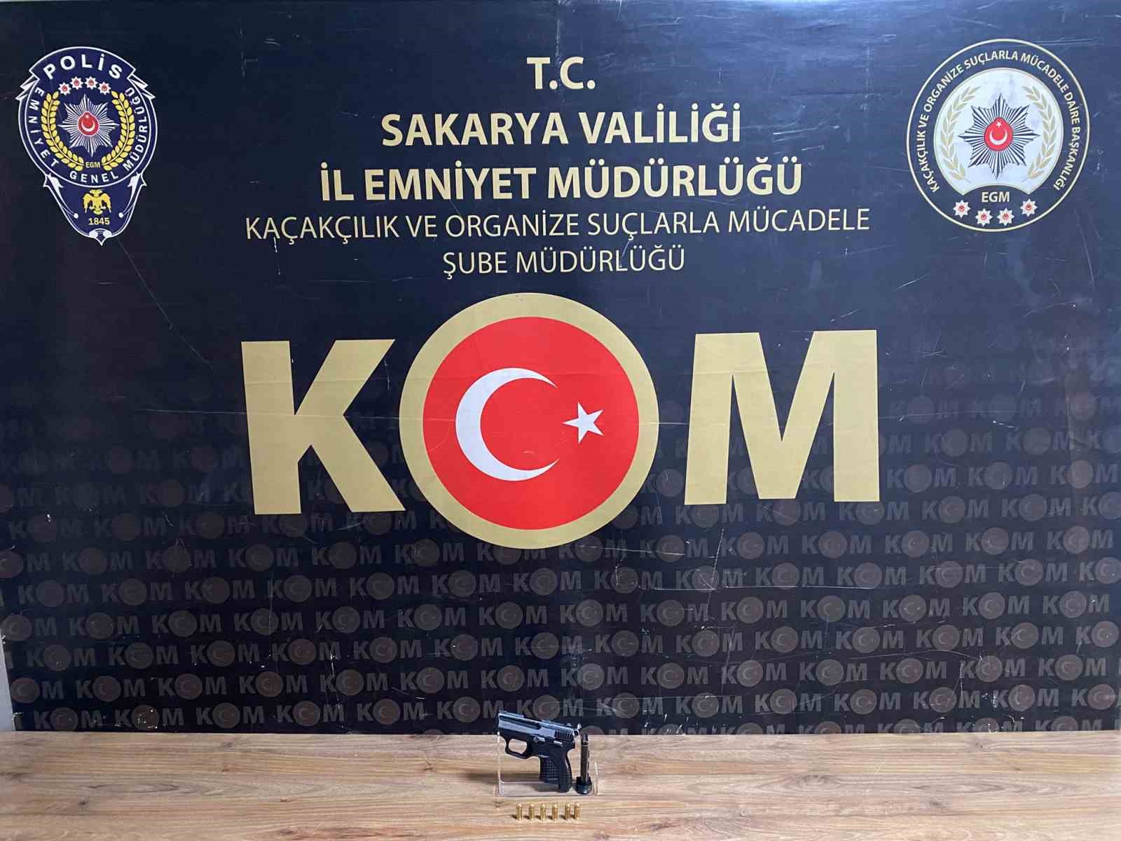 Polisten 4 ayrı kaçakçılık operasyonu: 5 gözaltı
