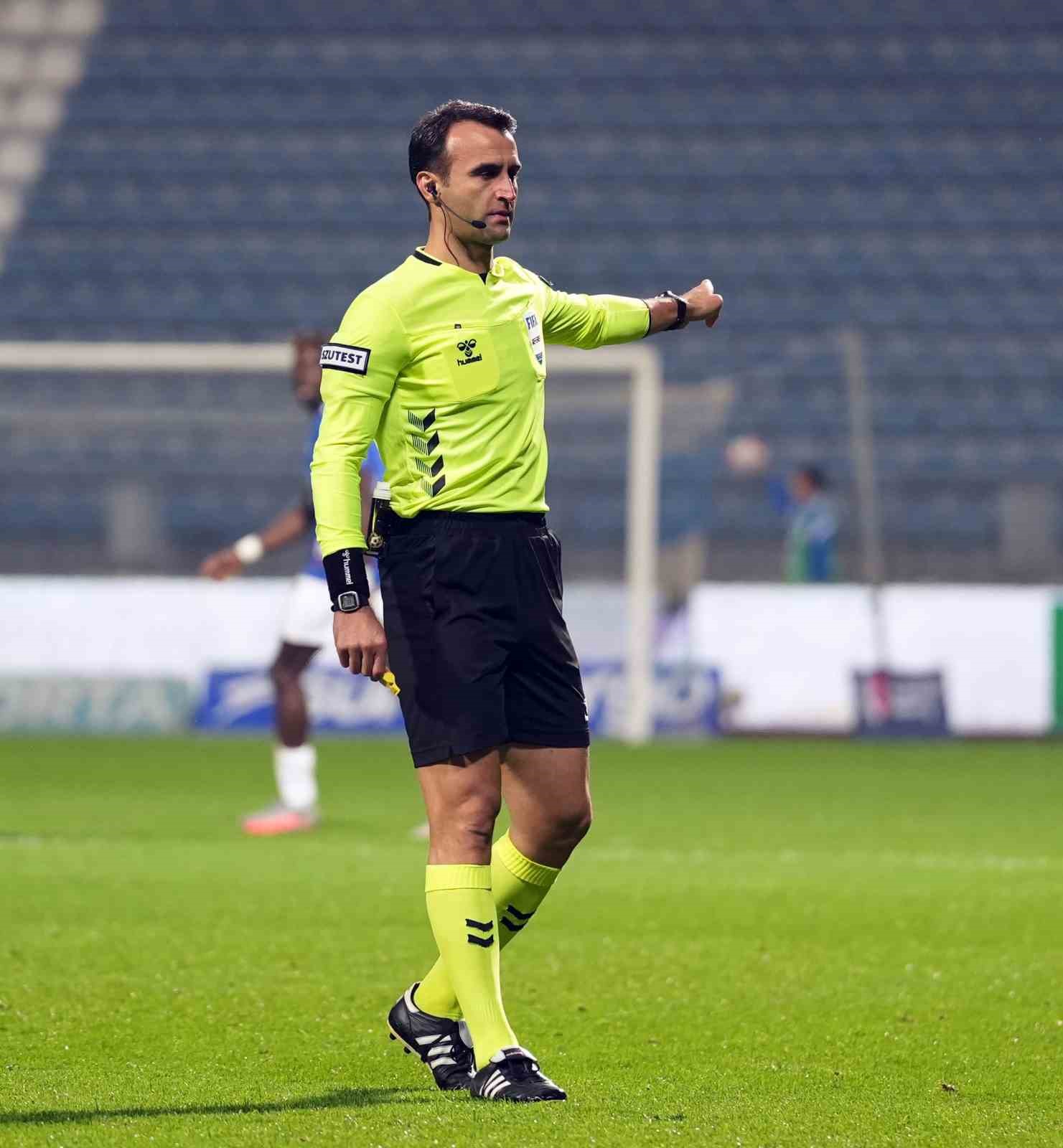 Trendyol Süper Lig: Kasımpaşa: 0 - RAMS Başakşehir: 0 (Maç devam ediyor)
