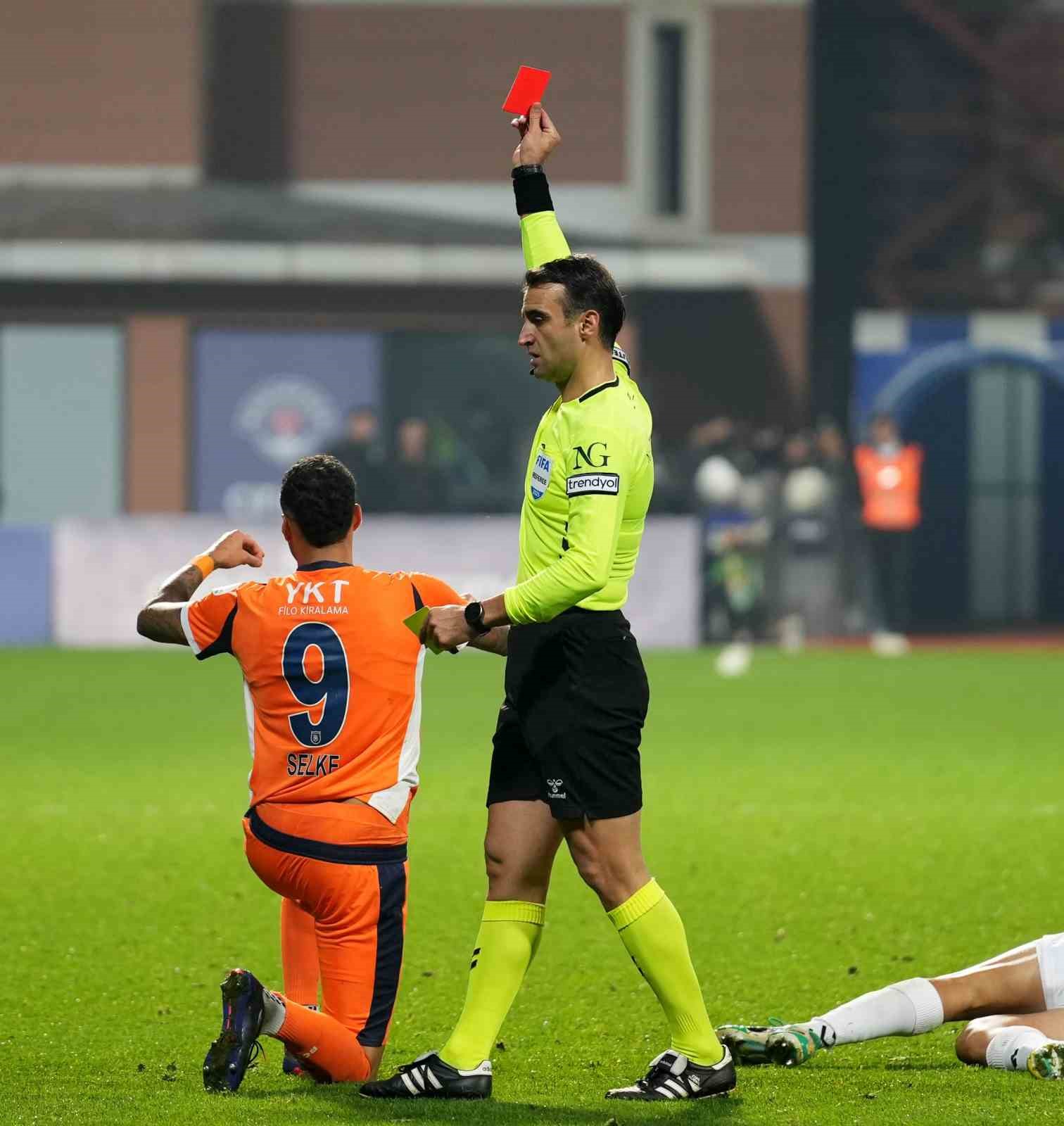 Trendyol Süper Lig: Kasımpaşa: 1 - RAMS Başakşehir: 3 (Maç sonucu)
