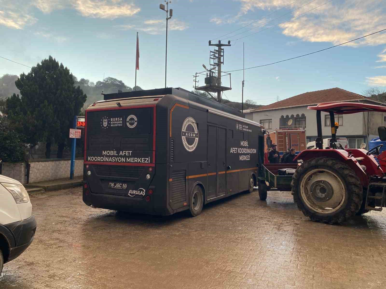 Alzheimer hastası yaşlı adamı arama çalışmaları gece de devam ediyor
