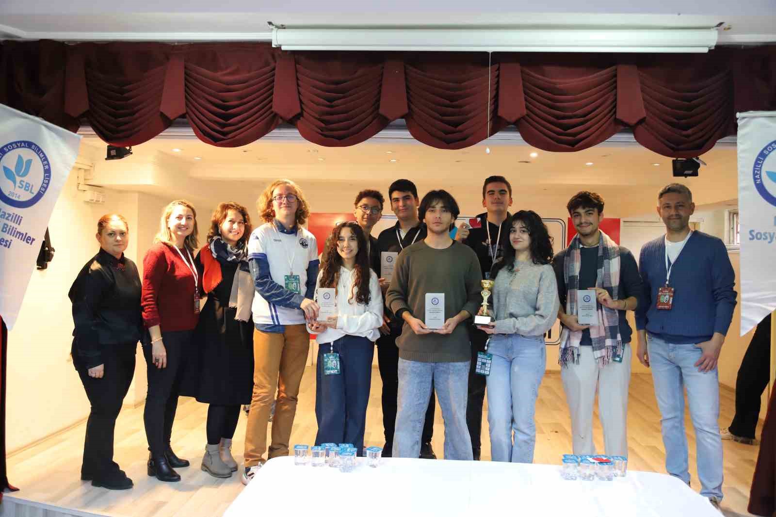 Nazilli’de Münazara Turnuvası’na yoğun ilgi