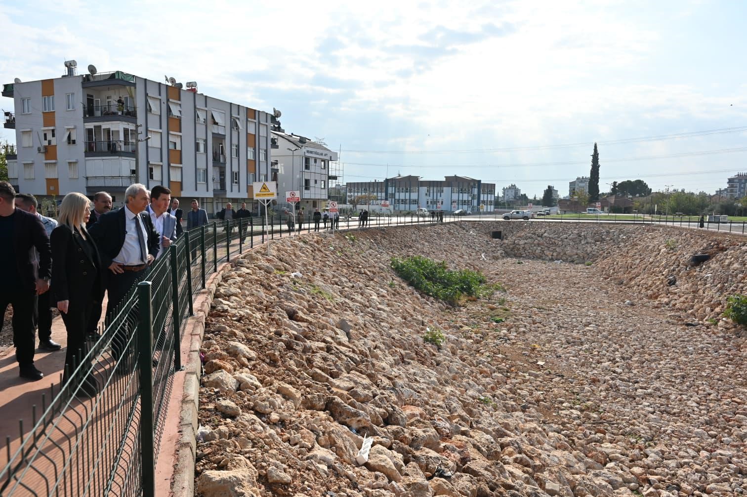 Başkan Kocagöz, Şelale Mahallesi’ne kazandırılan yeni park alanını inceledi