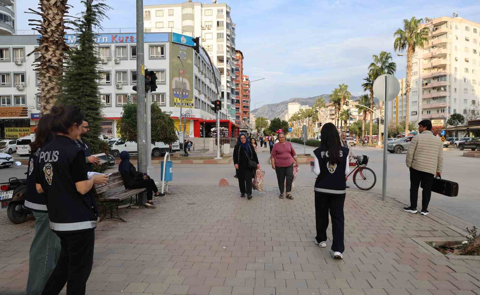 Şiddete uğrayan kadın: "Çok şiddet gördüm buna rağmen 3 çocukla ayakta duruyorum"
