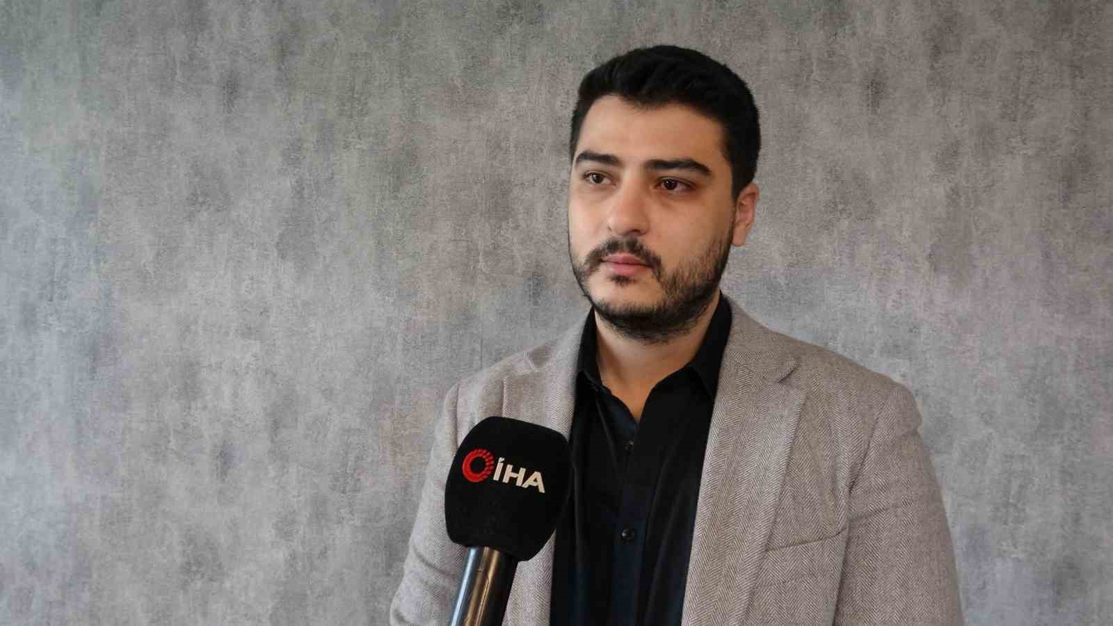 Muhtarla "belge" kavgası yapan kadın: "Bağırarak dışarı çıkmamı istedi, korkup sehpaya düştüm"
