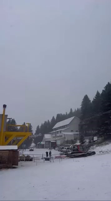 Uludağ’da kar yağışı etkisini gösterdi
