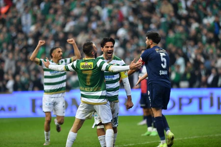 TFF 2. Lig: Bursaspor: 3 - Fethiyespor: 0
