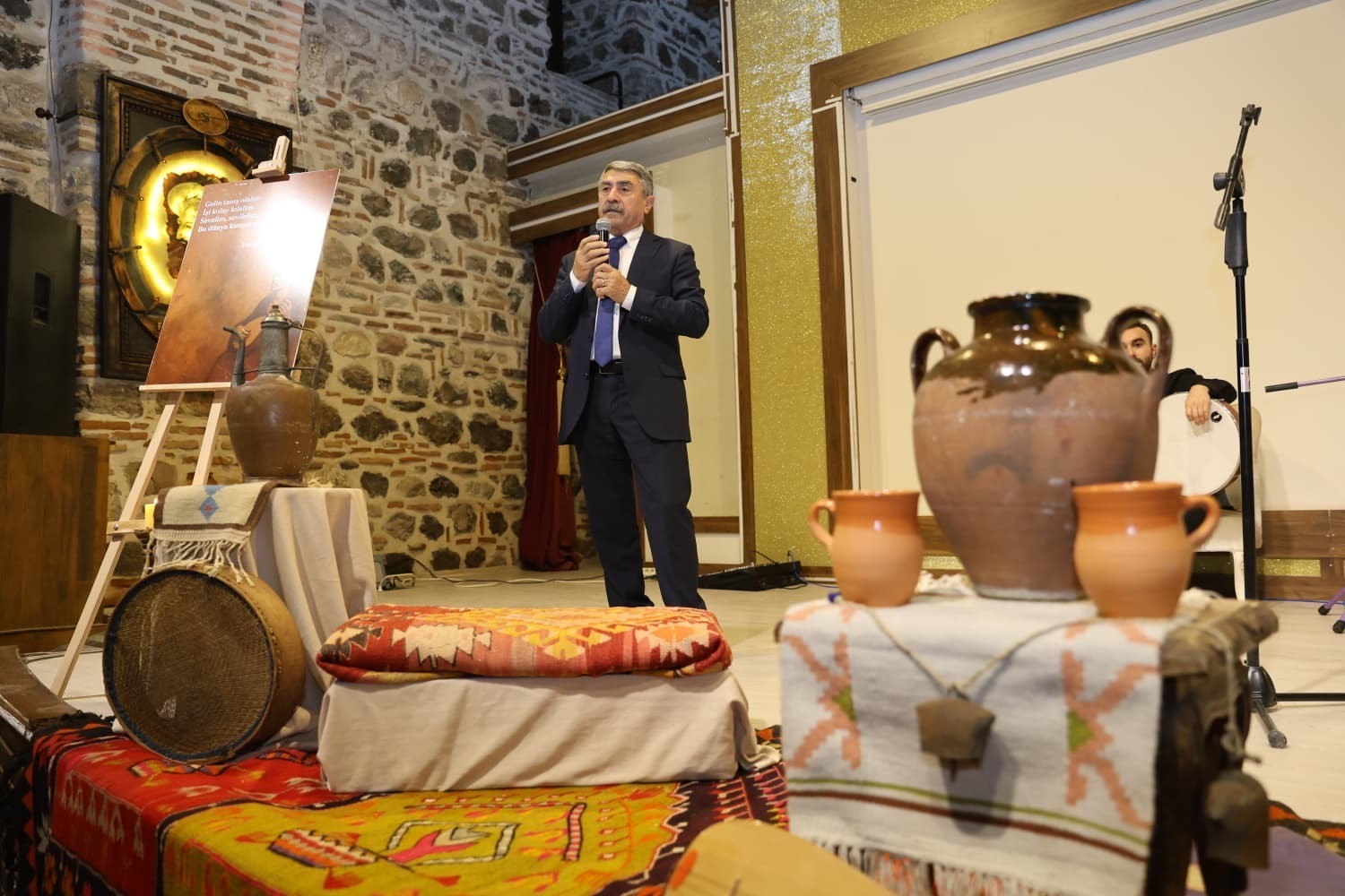 Bedesten’de ‘Aşk ile Akıl’ buluştu
