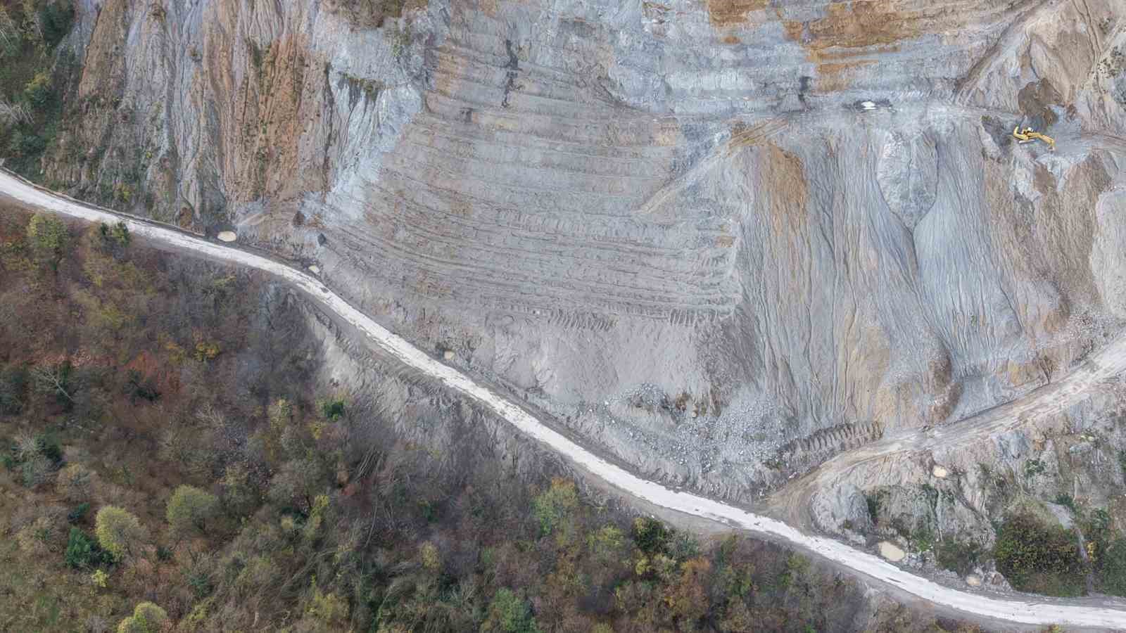 Kaynaşlı’da heyelan sonrası hızlı çözüm