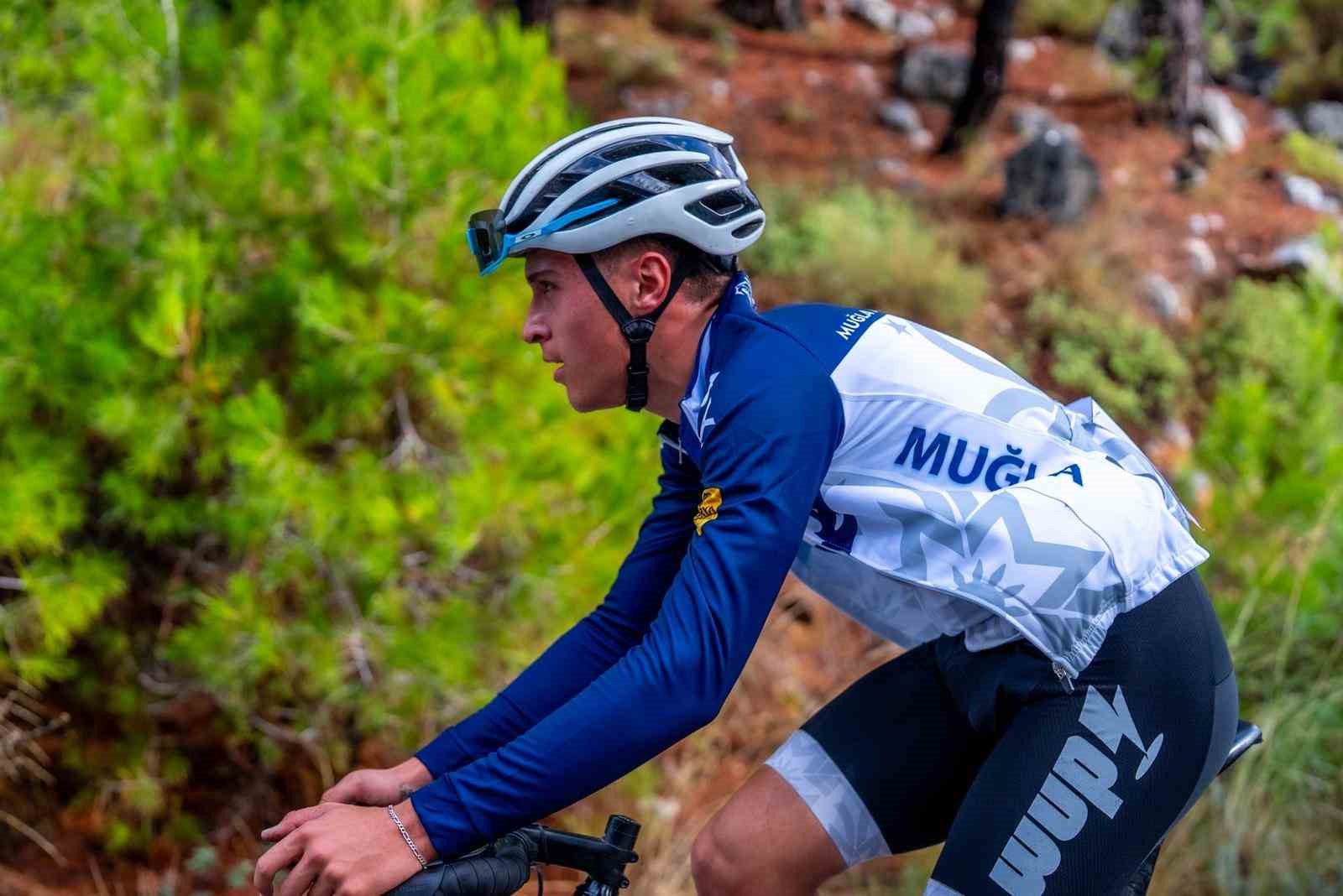 Muğla’da 100 sporcu zorlu parkurda ter döktü
