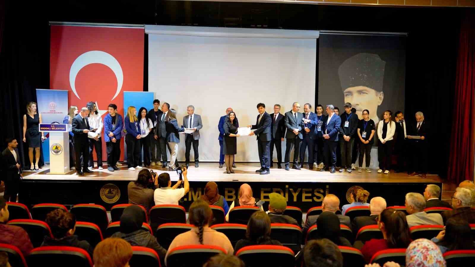 Erdemli’de ‘dilimizin zenginlikleri’ buluşması