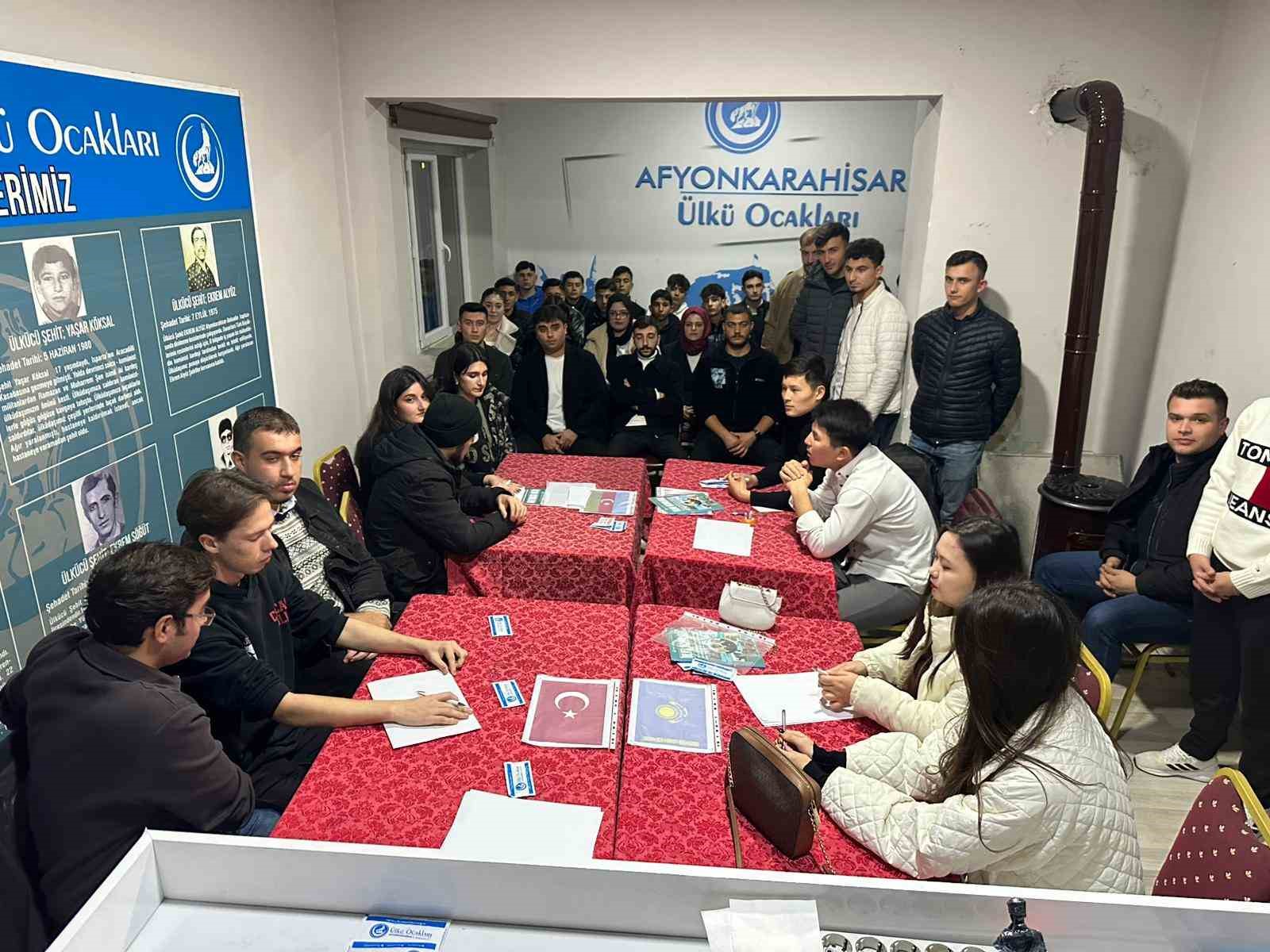 Afyonkarahisar’da Türk Dünyası ve Türk Tarihi konulu bilgi yarışması düzenledi
