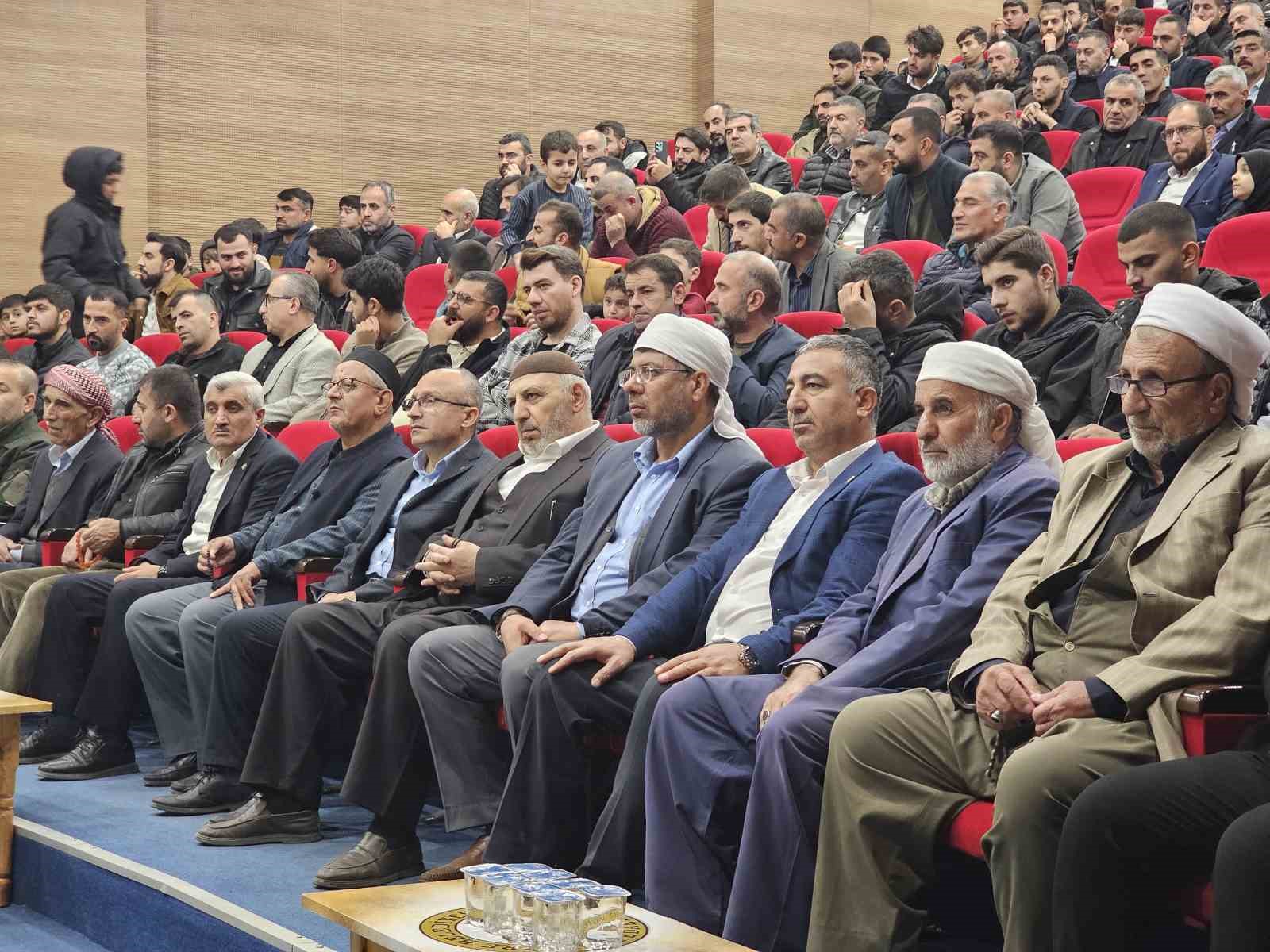 Cizre’de "Yolumuzu Aydınlatan Yıldızlar" programı düzenlendi