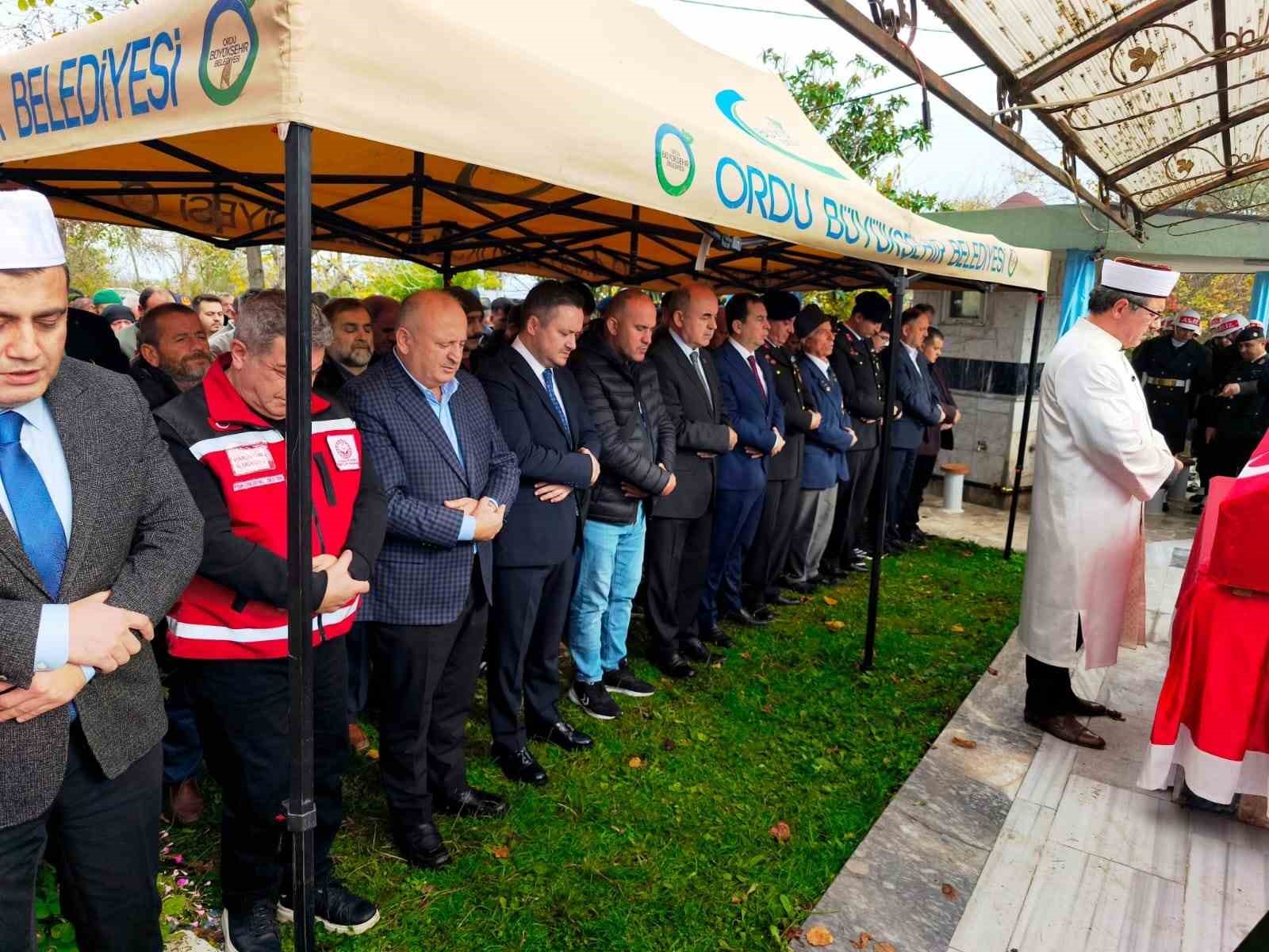 Vefat eden Ordulu Kıbrıs gazisi son yolculuğuna uğurlandı