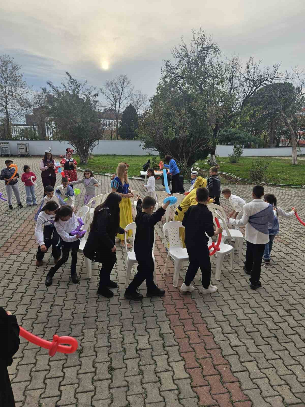 Kırklareli’nde koruma altındaki çocuklara sünnet düğünü