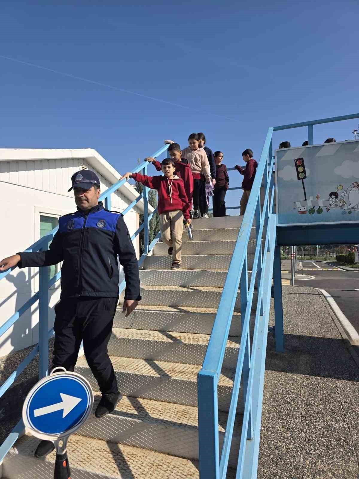 486 öğrenciye trafik ve çevre bilinci eğitimi verildi
