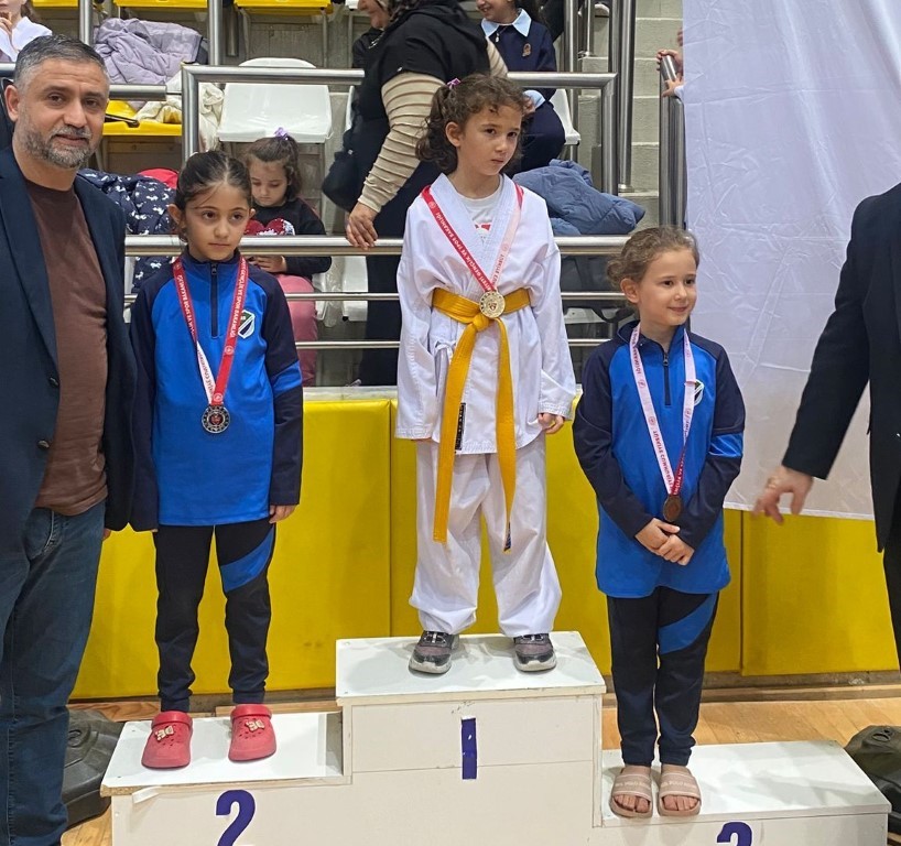 Kartepe Belediyesporlu karateciler, Kocaeli Gelişim Ligi’nde dereceye girdi
