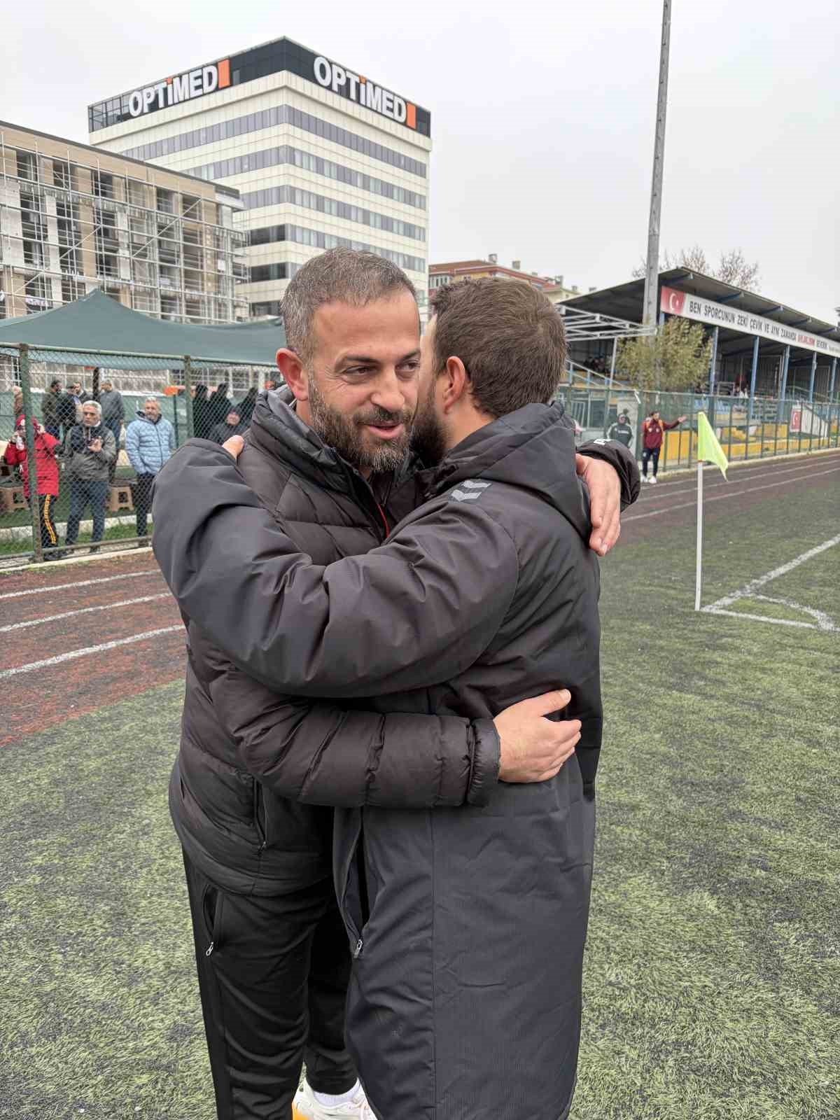 Tekirdağ Süper Amatör Lig’de saha karıştı, 5 kırmızı kart çıktı
