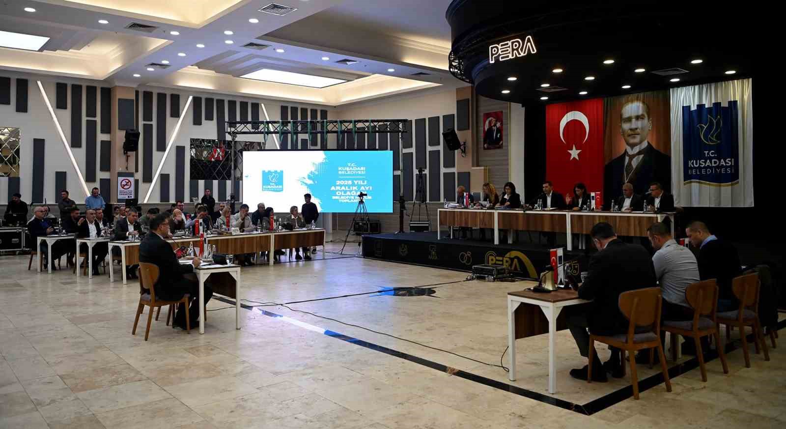 Kuşadası Belediye Meclisi yılın son toplantısını yaptı
