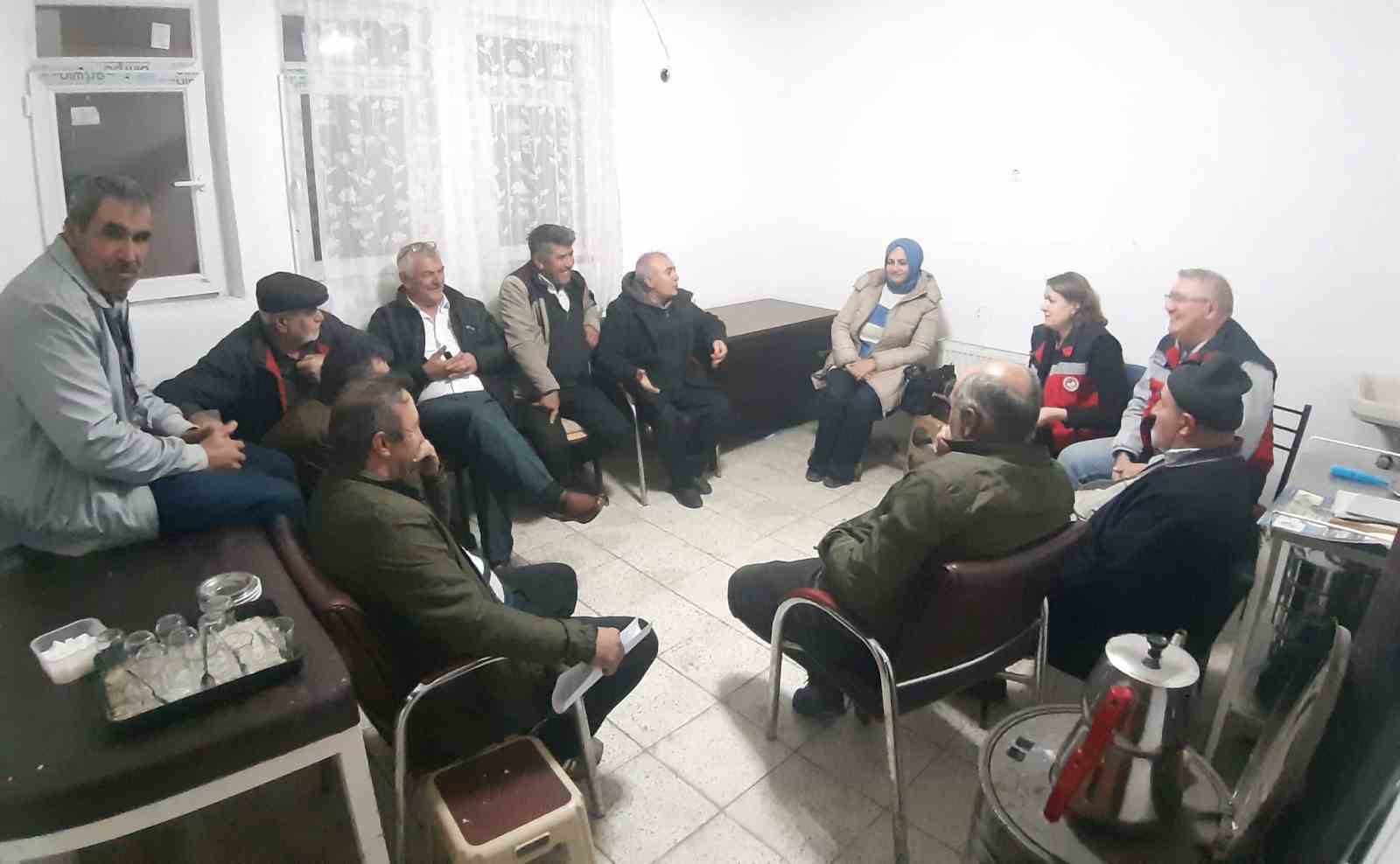 Kütahya’da akşam çiftçi toplantıları başladı
