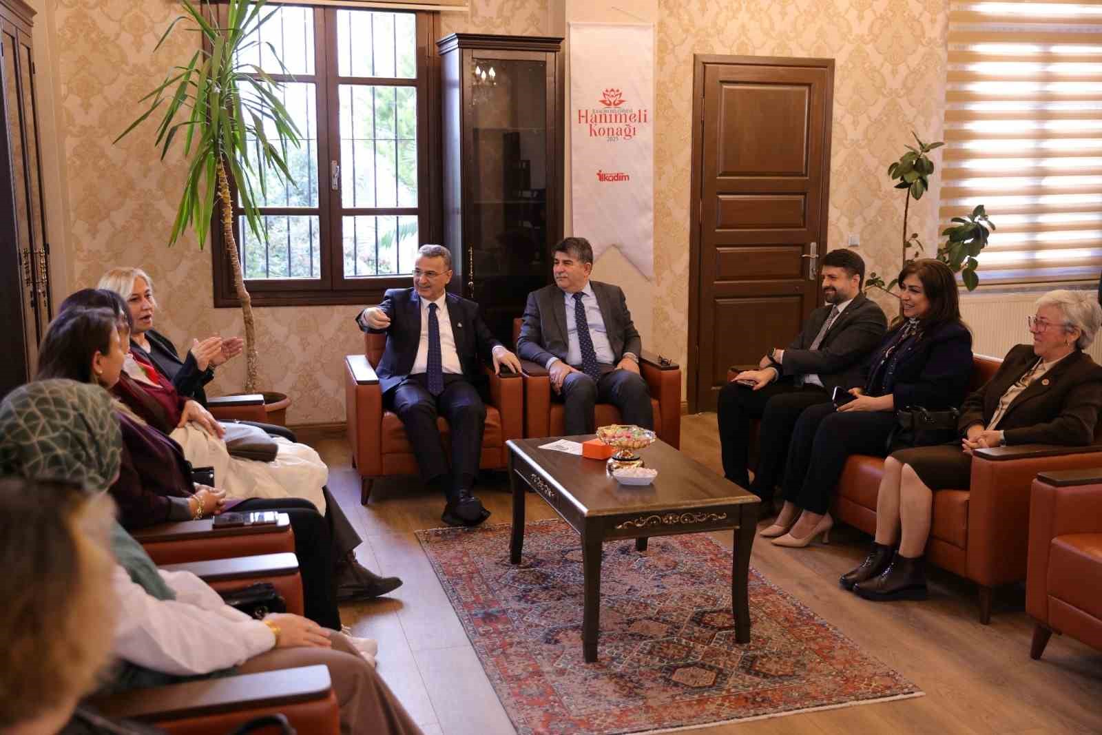 ’İlkadım’ın kadın muhtarları çalışıyor’
